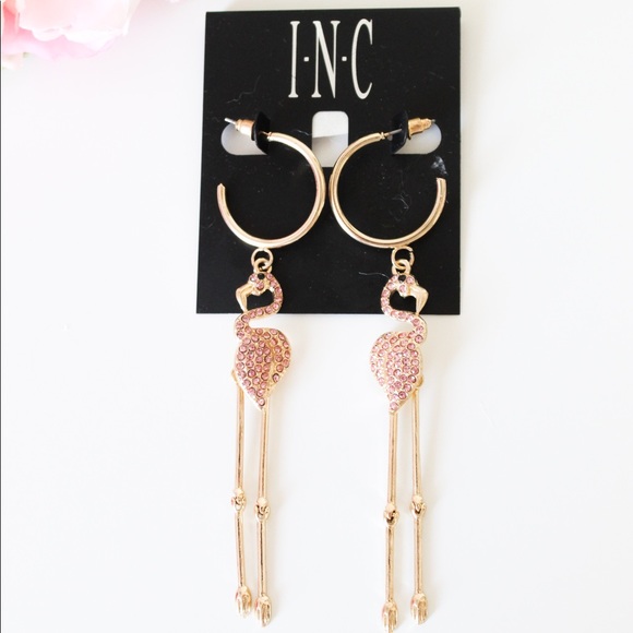 Flamingo Dangle Earrings - Picture 2 of 3